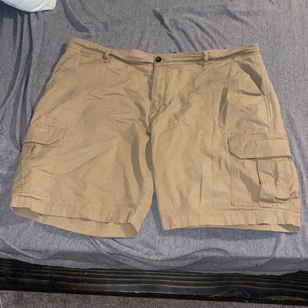 Men’s Khaki shorts